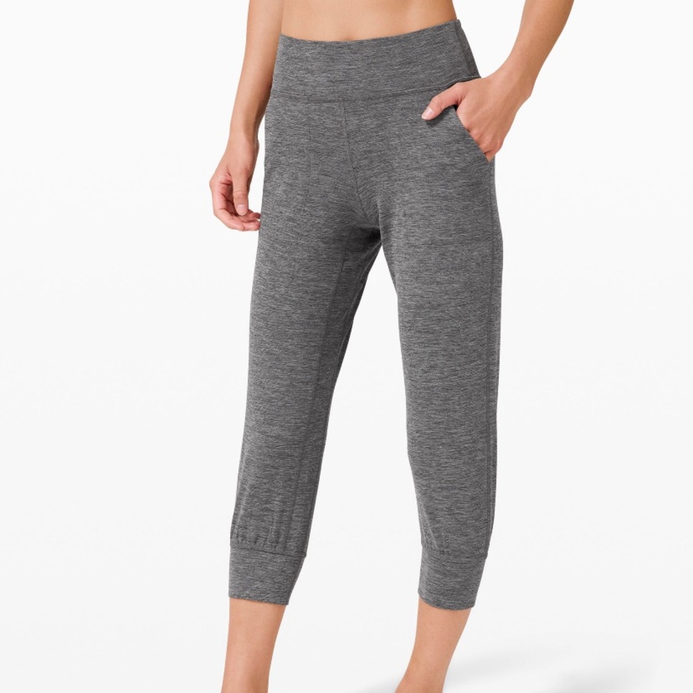 Lululemon Align Jogger Crop NWT